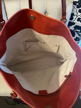 Load image into Gallery viewer, Pre-loved Gucci Tote