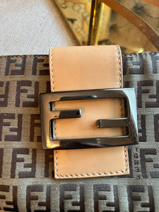 Pre-loved Fendi Baguette Bag