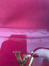 Load image into Gallery viewer, Pre-Loved LV Clutch w chain