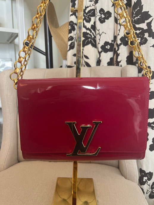 Pre-Loved LV Clutch w chain