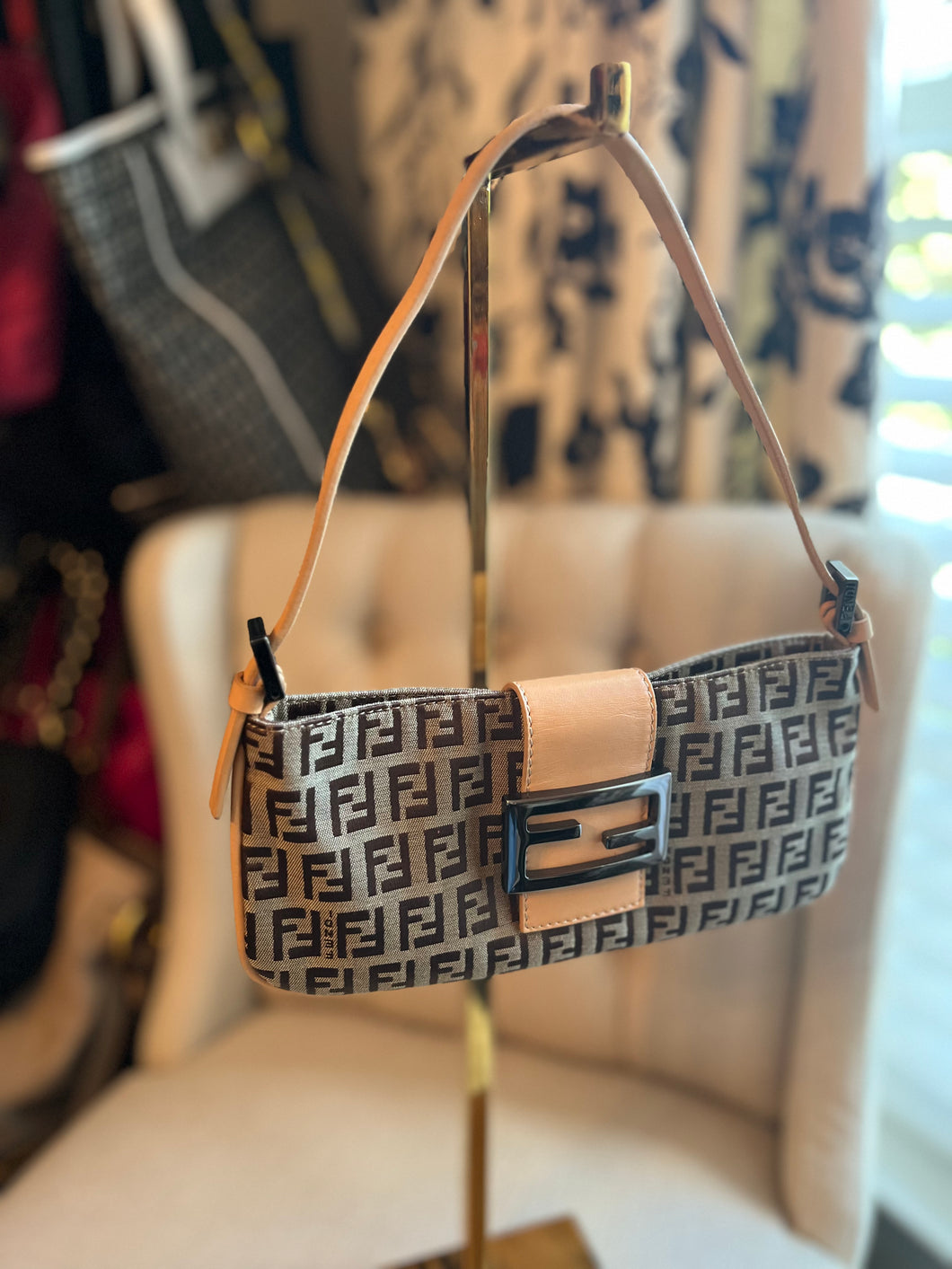 Pre-loved Fendi Baguette Bag