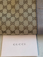 Load image into Gallery viewer, Pre-Loved Gucci Tote