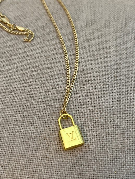 BF Necklace 30