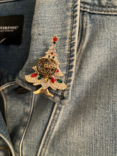 Load image into Gallery viewer, Repurposed Vintage Holiday Brooch 24