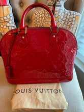 Load image into Gallery viewer, Pre-Loved LV Vernis  Alma MM