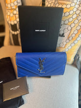 Load image into Gallery viewer, Pre-loved YSL Wallet