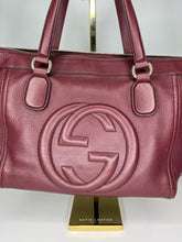 Load image into Gallery viewer, Pre-loved Gucci Soho