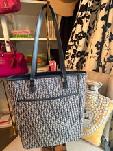 Load image into Gallery viewer, Pre-Loved Dior Tote