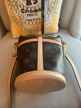 Load image into Gallery viewer, Pre-Loved LV Duffle Bag