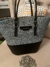 Load image into Gallery viewer, Pre-Loved Balenciaga Tote