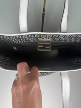 Load image into Gallery viewer, Pre-loved Fendi Forever Bauletto Tote