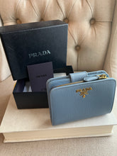 Load image into Gallery viewer, Pre-Loved  Prada Saffiano Wallet
