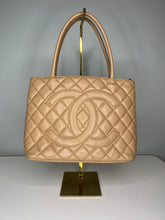 Load image into Gallery viewer, Preloved Chanel Medallion Caviar Tote