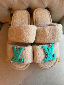 Fuzzy lV Slippers